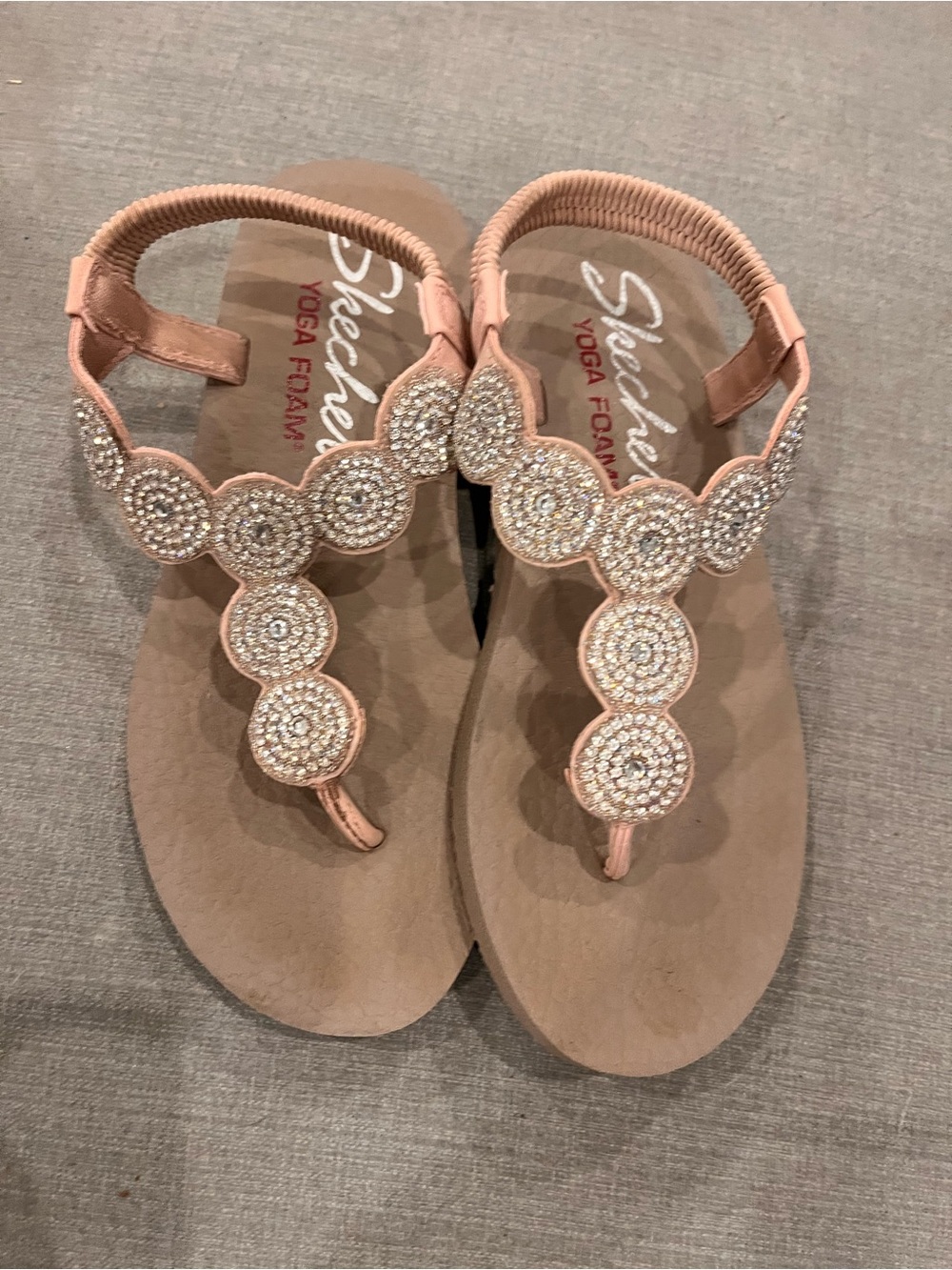 Skechers Meditation Rhinestone Yoga Foam Sandals — Women’s Size 6